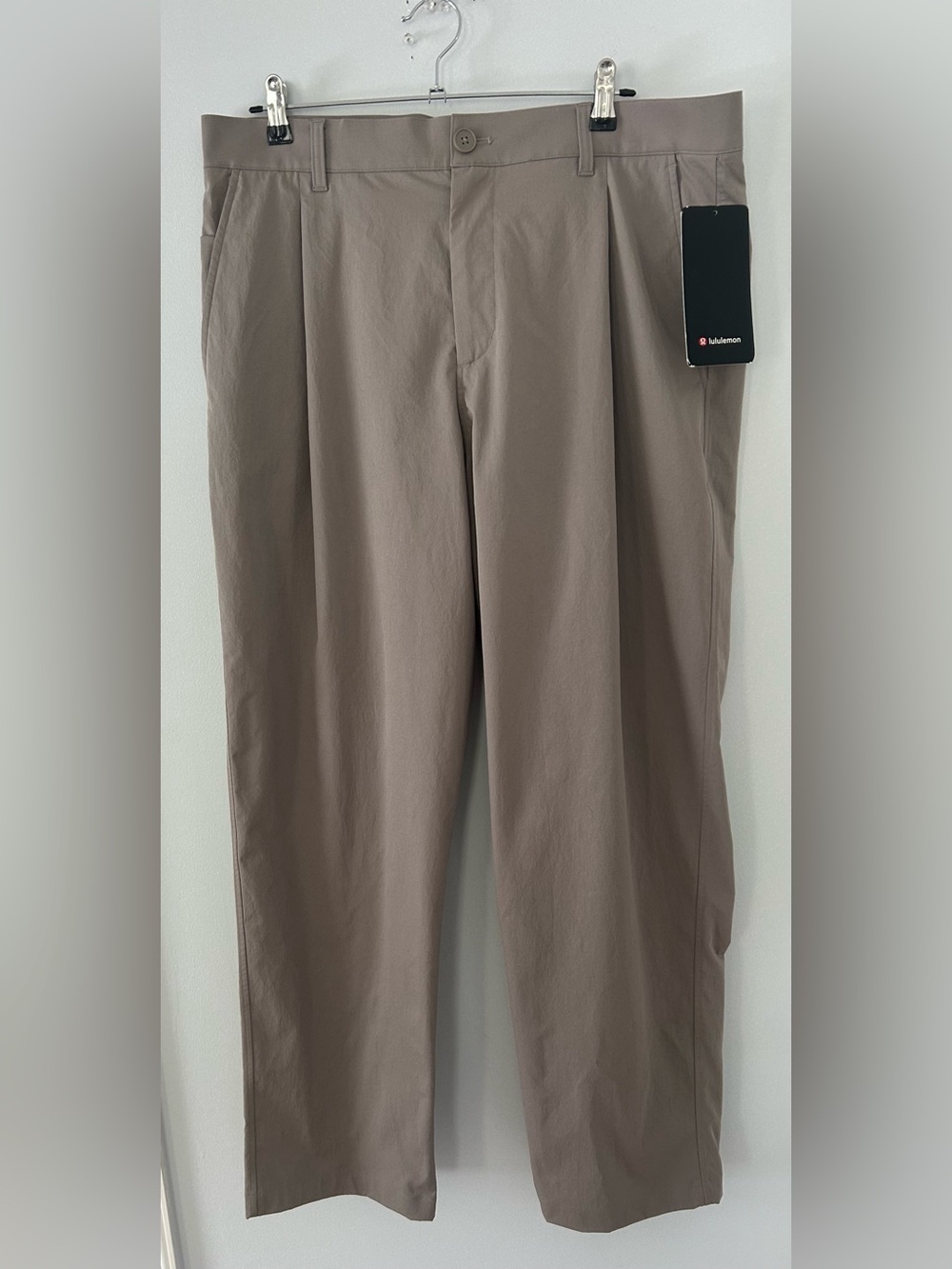 Lululemon Woven Classic Fit Pleated Trouser Pants Men's 36 x 30 New With Tags